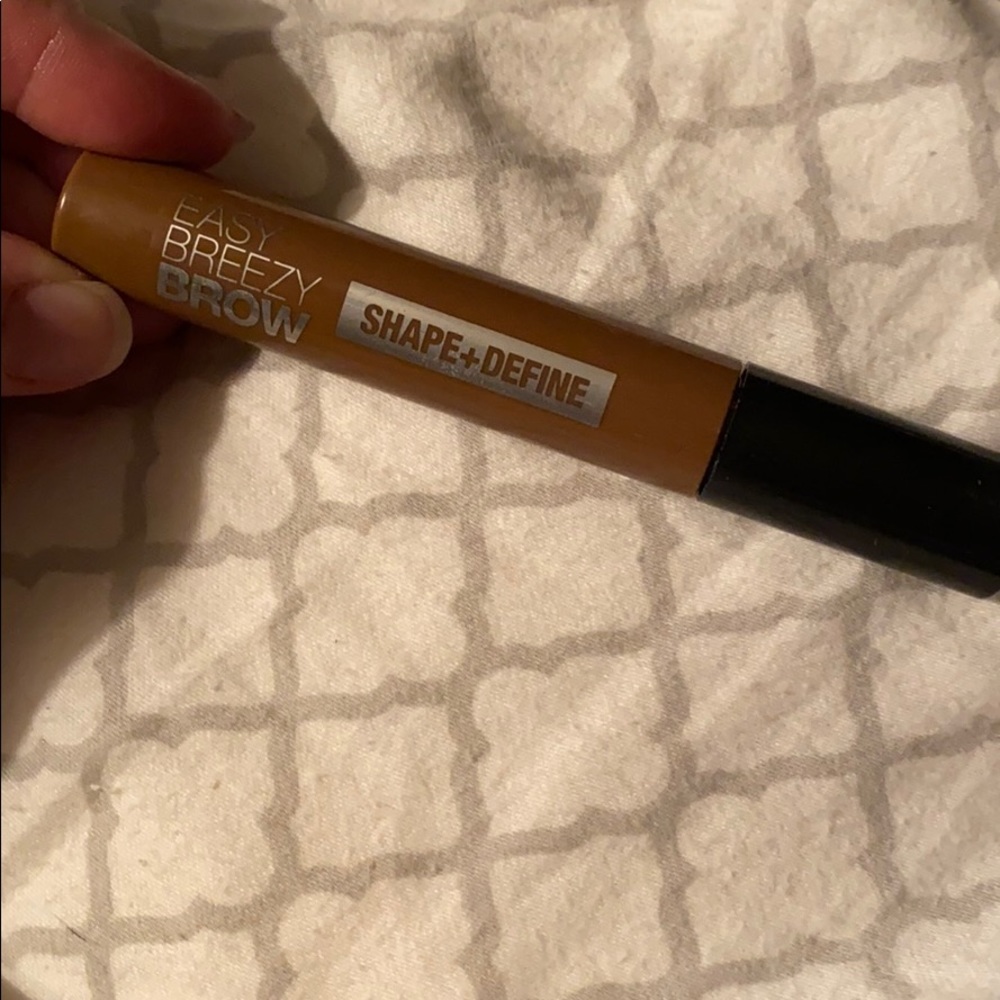 COVERGIRL Easy Breezy Brow Shape+Define